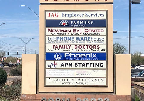 Phoenix Health And Life Insurance En Letrero De Pilón