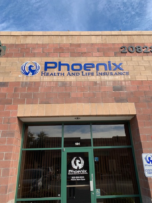 Logo de Phoenix Health And Life Insurance Sobre La Entrada De Nuestra Oficina